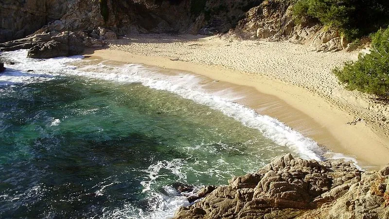 Playa Ses Torretes en Calonge, Gerona — foto 3 de 4