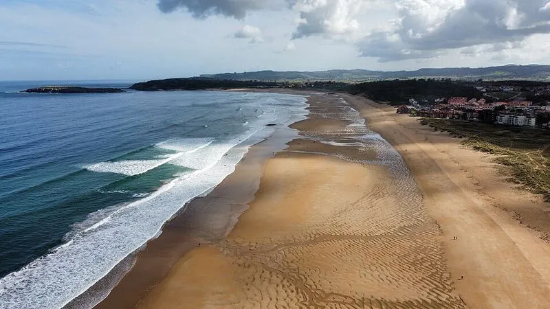 Playa Somo en Ribamontán al Mar, Cantabria — foto 2 de 4