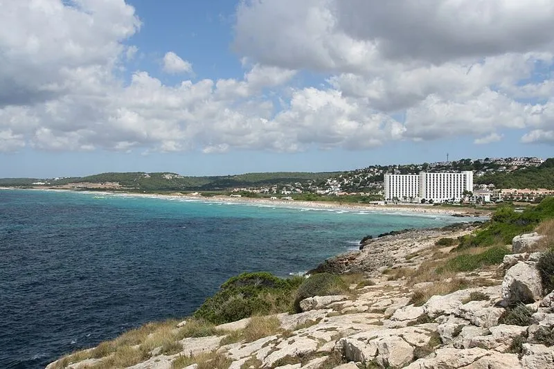 Playa Son Bou en Alaior, Islas Baleares — foto 2 de 9
