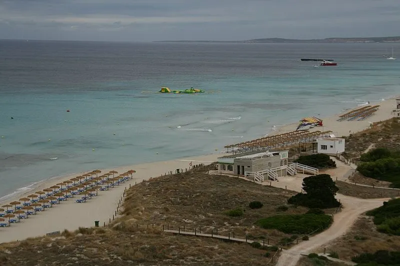 Playa Son Bou en Alaior, Islas Baleares — foto 8 de 9