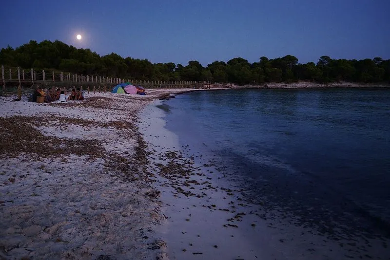 Playa Son Saura en Ciutadella de Menorca, Islas Baleares — foto 3 de 10