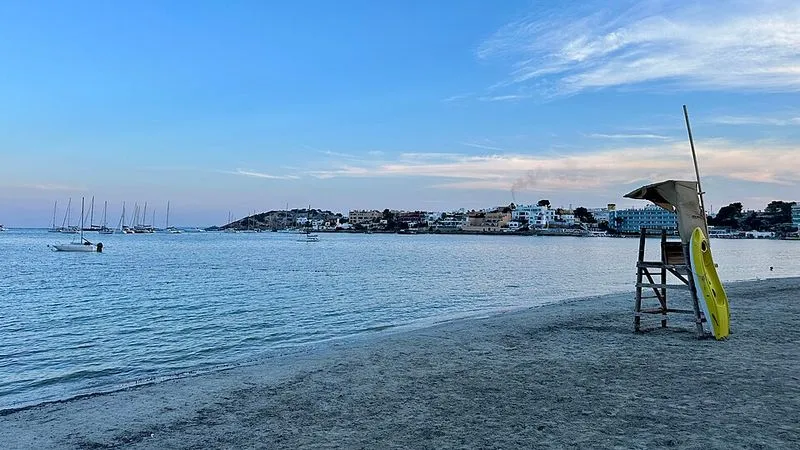 Playa de Talamanca en Eivissa, Islas Baleares — foto 2 de 9