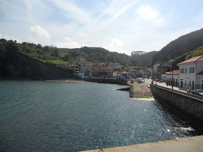Playa de Tazones en Villaviciosa, Asturias — foto 3 de 3