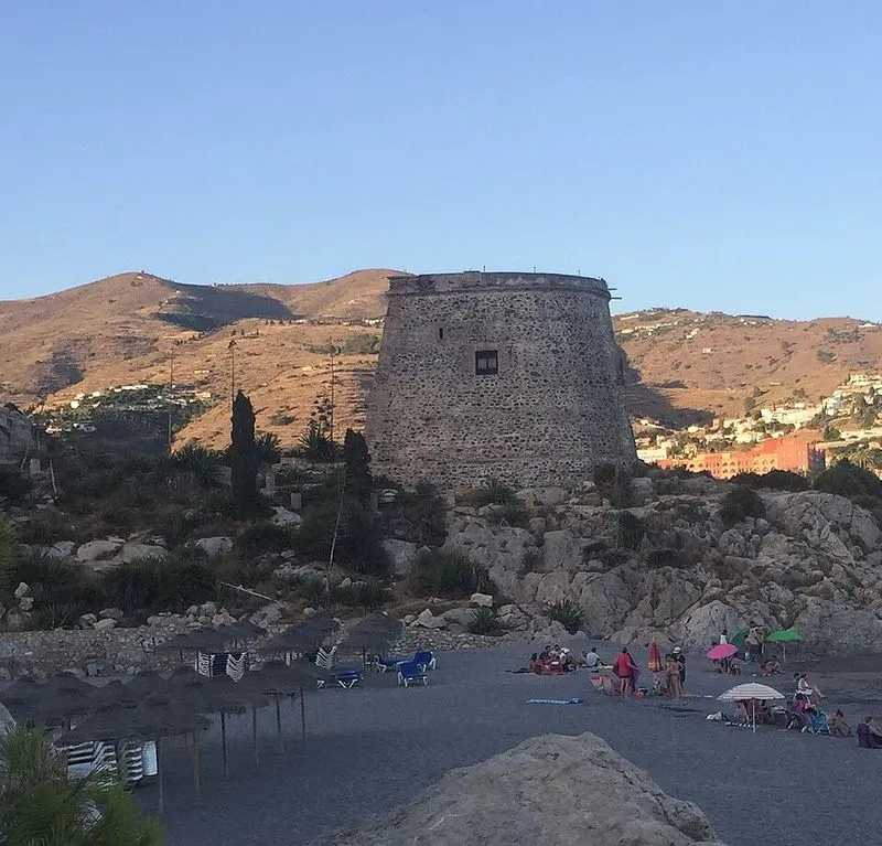 Playa Tesorillo en Almuñécar, Granada — foto 3 de 3