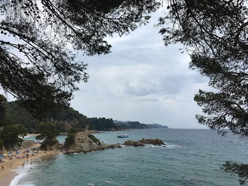 Playa Treumal en Blanes, Gerona — foto 2 de 10
