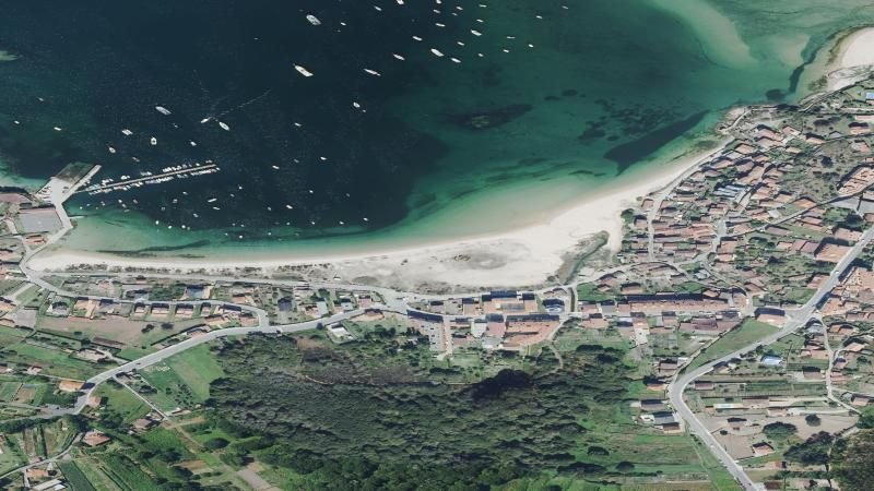 Vista aérea de Playa de Vilariño en Cangas, Pontevedra