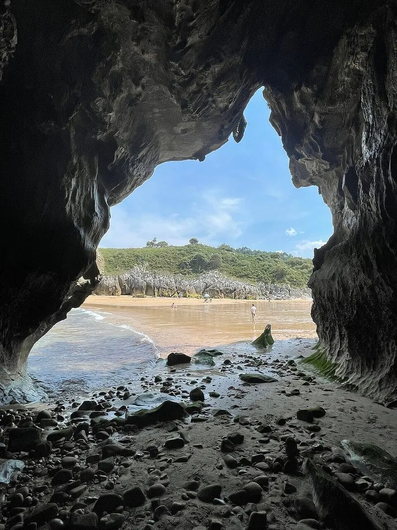 Playa Villanueva en Llanes, Asturias — foto 5 de 5