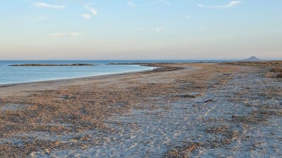 Playa de Esculls de la Llana y Encañizadas en San Javier