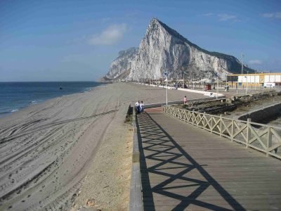 Playa de la Atunara en La Línea de la Concepción