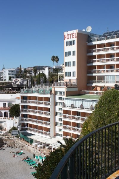Playa de la Caletilla en Nerja