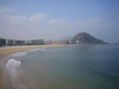 Playa de la Zurriola en Donostia/San Sebastián