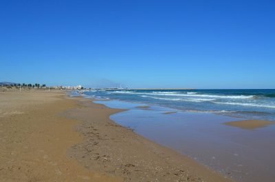 Playa de los Pedregales en Daimús