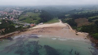 Playa de Luaña en Alfoz de Lloredo