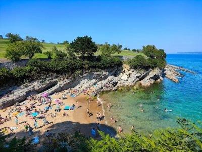 Playa de Molinucos en Santander