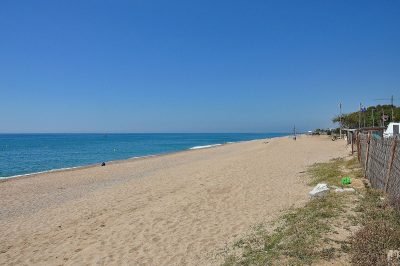 Playa del Pins en Pineda de Mar
