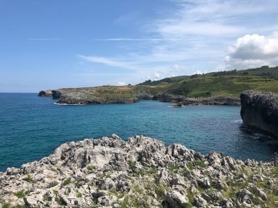 Playa de Portiellu de Cué en Llanes
