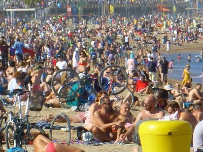 Playa de Sant Sebastià en Barcelona