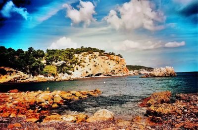 Playa de s'Illot d'En Renclí en Sant Joan de Labritja
