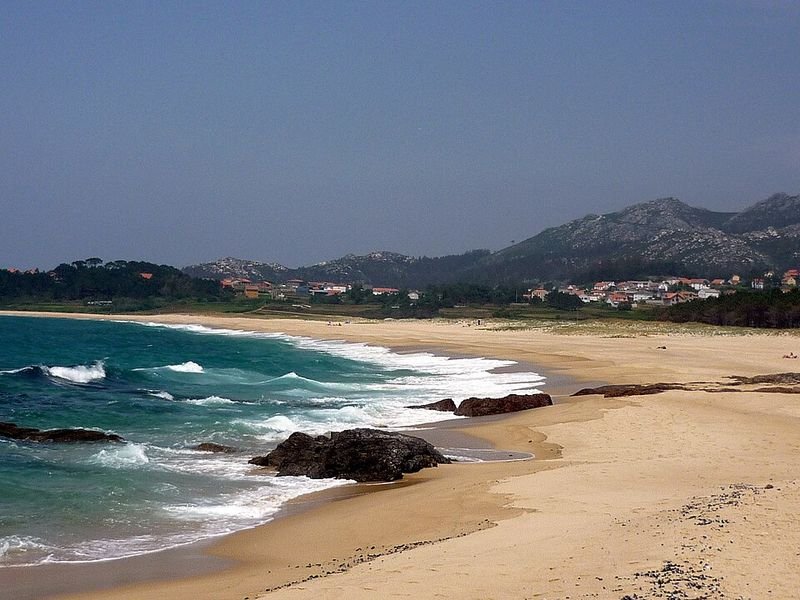 Playa Xuño en Porto do Son, A Coruña